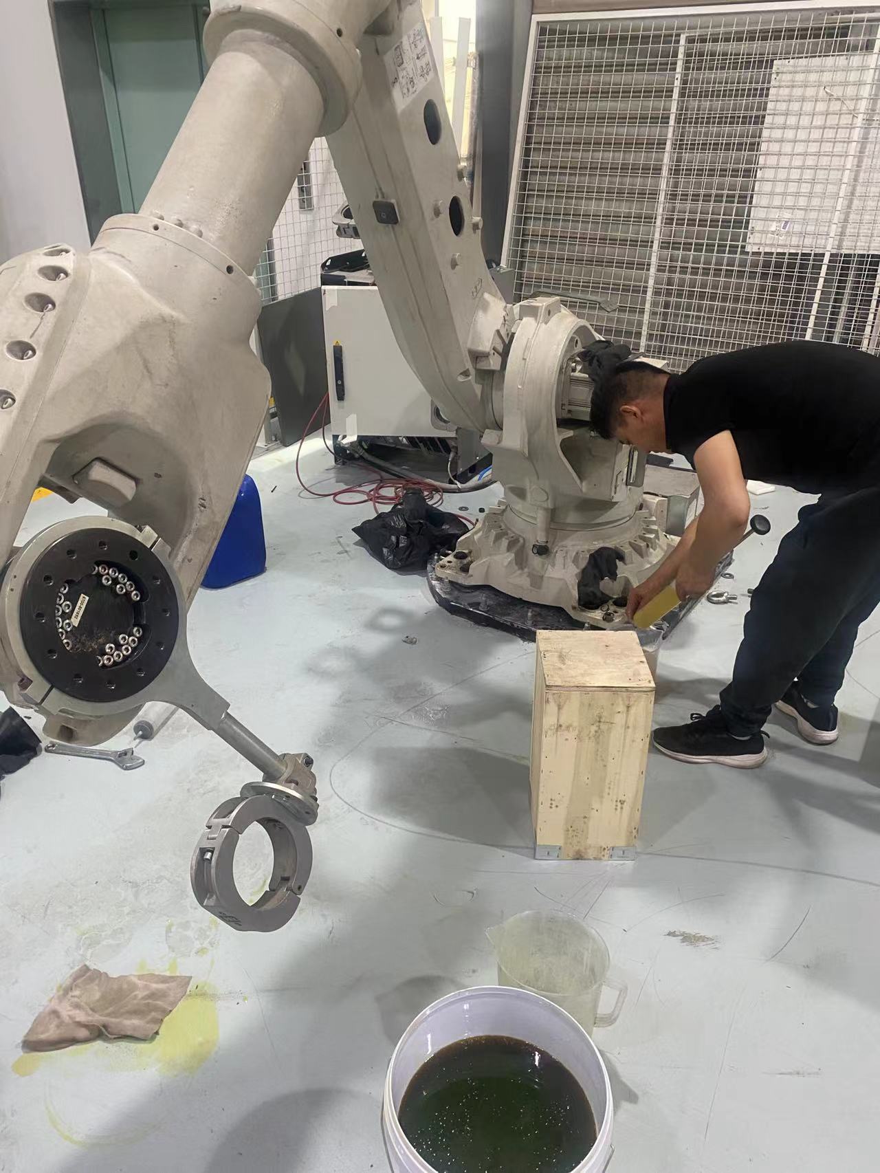 无锡ABB机器人6700保养_IRB6700专业维修与定期巡检 - 苏州凯铂克 ABB IRB 6700保养 无锡ABB 6700机器人保养 无锡ABB机器人保养价格/报价 无锡周边/苏州ABB机器人保养厂家 无锡ABB机器人更换润滑脂/更换齿轮油 第1张